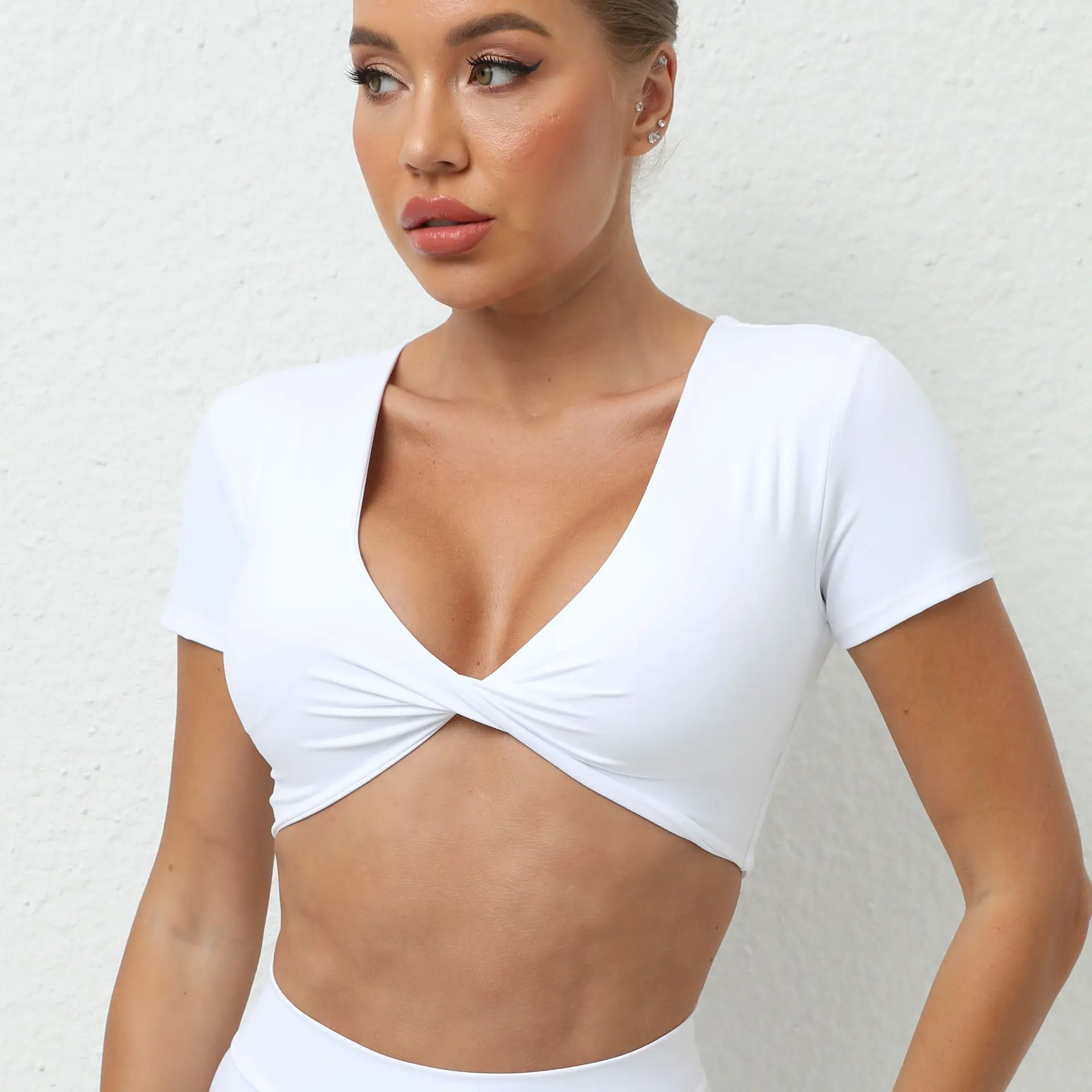 Bán Buôn Yoga Thể Thao Crop Top Cho Phụ Nữ Ngắn Tay Áo Chéo Phía Trước Độn T-Shirts Phụ Nữ Tập Thể Dục Yoga Tops