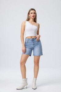 Shorts in Denim a Vita Alta con Dettagli Rivettati, Lavaggio Stonewashed, Blu Chiaro, Stile Casual Estivo, Vestibilità Regolare, Jeans da Donna - Product Image 2