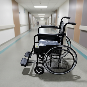 Fauteuil roulant tout-terrain de haute qualité pour soins à domicile et hôpitaux, à vendre - Product Image 1