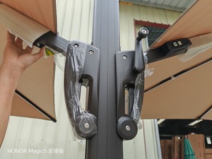 Parasol solaire LED double face au design innovant, grand parasol d'extérieur pour restaurant, café et cour d'hôtel - Product Image 6