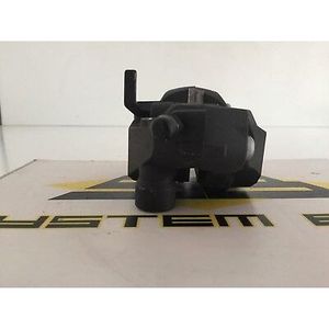 Pinza Freno Anteriore Moto TOKICO a 4 Pistoni - Sistema Racing ad Alte Prestazioni - Product Image 5