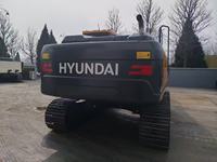 Excavatrices sur chenilles hydrauliques d'occasion Hyundai HX220L de 22 tonnes, de taille moyenne, en bon état, performantes, efficaces et fiables