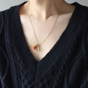 Collier en chaîne en acier inoxydable avec corde colorée faite à la main, petit collier carré en métal plaqué or 18 carats - Product Image 3