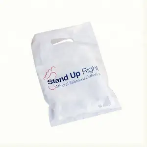 Individuelle Verpackungsbeutel recycelbare Kleidungspaket Plastikbeutel Griff-Einkaufstaschen aus Plastik mit Logos