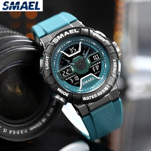Relojes de Pulsera Deportivos Digitales de Cuarzo Resistentes al Agua con Diseño de Fuego, Marca SMAEL 8067, Venta al por Mayor para Hombre - Product Image 3
