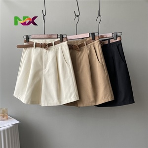 Pantaloncini a Gamba Larga da <span class=keywords><strong>Donna</strong></span>, Shorts <span class=keywords><strong>Casual</strong></span> <span class=keywords><strong>Chic</strong></span> a Vita Alta, Nuova Collezione Primavera-Estate 2025, Shorts Eleganti in Tinta Unita - Product Image 2