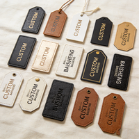 Étiquette suspendue artisanale personnalisée, insert double couche en cuir PU, feuille d'or, œillets en laiton multi-formes, étiquette cadeau faite à la main