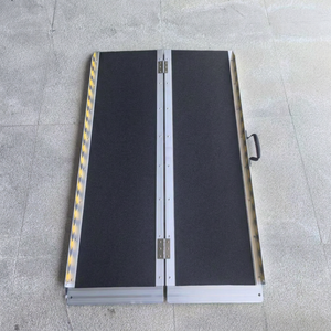 Rampa Plegable Compacta <span class=keywords><strong>de</strong></span> Aluminio <span class=keywords><strong>para</strong></span> Sillas <span class=keywords><strong>de</strong></span> <span class=keywords><strong>Ruedas</strong></span> <span class=keywords><strong>de</strong></span> 6 Pies, 600 LBS, Antideslizante, con Asa <span class=keywords><strong>de</strong></span> Transporte, Rampa <span class=keywords><strong>de</strong></span> Acceso <span class=keywords><strong>para</strong></span> Scooter y <span class=keywords><strong>Silla</strong></span> <span class=keywords><strong>de</strong></span> <span class=keywords><strong>Ruedas</strong></span> - Product Image 2