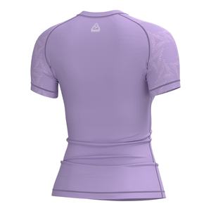 Camiseta de Protección Solar para Mujer con Diseño Exclusivo que Ofrece Comodidad, Protección y un Ajuste Elegante para Actividades Acuáticas y de Artes Marciales - Product Image 2