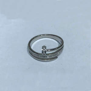 เครื่องประดับแบรนด์แฟชั่นเรี<span class=keywords><strong>ย</strong></span>บง่า<span class=keywords><strong>ย</strong></span> สแตนเลสสตีล ชุบทอง 18K ประดับเพชรและเพทาย <span class=keywords><strong>แหวน</strong></span>แต่งงานคลาสสิกสำหรับผู้หญิงและผู้ชาย - Product Image 4