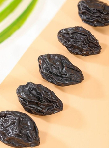 Aperitivos saludables de ciruelas pasas secas empaquetadas en fibra Xinrunjin para soporte digestivo, regalos, golosinas de oficina y marcas de bienestar - Product Image 3