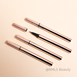 Crayon à lèvres liquide minéral waterproof longue tenue avec formule longue durée et couleurs personnalisables - Product Image 5