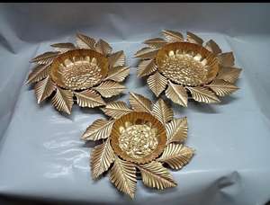 Nouvel arrivage de Deepak Mandir indien fait à la main décor cadeau porte-bonheur pour Diwali huile Satiya Plain Diya à la main - Product Image 2