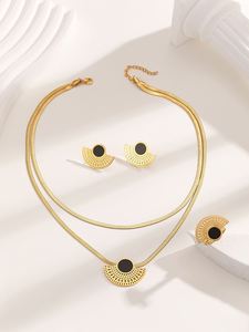 Collier pendentif multicouche en acier inoxydable plaqué or, style rétro simple, ensemble de bijoux pour femmes, bijoux tendance et à la mode - Product Image 3
