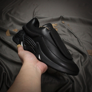 รองเท้าหนังและหนังกลับแบบสวมใส่สบาย ดีไซน์เรียบง่าย เหมาะสำหรับผู้ชายและผู้หญิง สีดำ สีแดง ระบายอากาศได้ดี ใช้ได้กับชุดสูท - Product Image 5