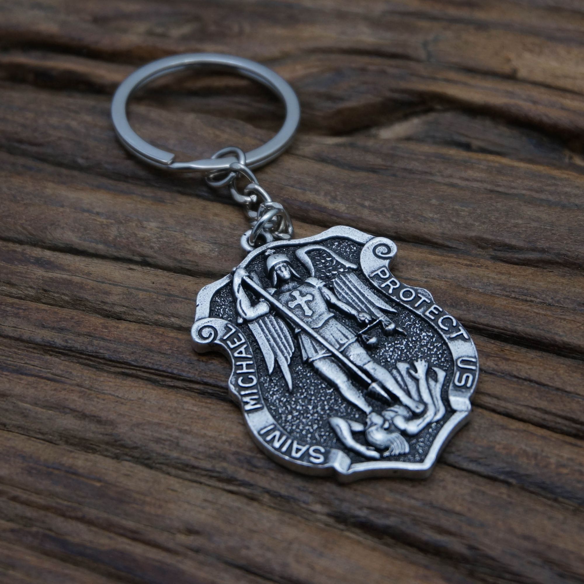 TEAMER Heilige Michael Heks Knoop Sleutelhanger De Grote Protector Aartsengel Amulet Sleutelhanger Dubbele Amulet Bescherming Sieraden, Goud, 19.7*23.2mm/25*27mm