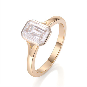 Anello di diamanti da laboratorio 2 carati a basso prezzo con diamante taglio smeraldo anello di fidanzamento 14k giallo oro puro fedi nuziali per il <span class=keywords><strong>regalo</strong></span> della <span class=keywords><strong>moglie</strong></span> - Product Image 3