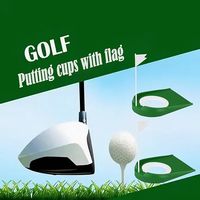 Tapis de frappe de golf avec drapeau pour s'entraîner à mettre des tasses