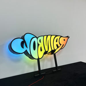 صندوق إعلاني خارجي إبداعي مقاوم للمطر بتصميم على شكل سمكة، مزود بإضاءة متدرجة اللون ومقاوم للأشعة فوق البنفسجية، قابل للتخصيص بشعارك. - Product Image 4