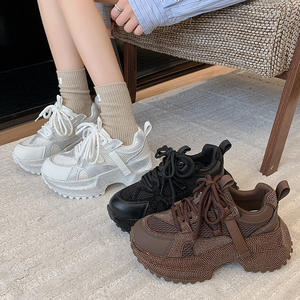 Chaussures pour femmes Printemps-Été Nouvelle Collection Entièrement ornées de strass Lacets Semelle épaisse EVA Rehaussement de hauteur Respirantes Décontractées Rétro - Product Image 4