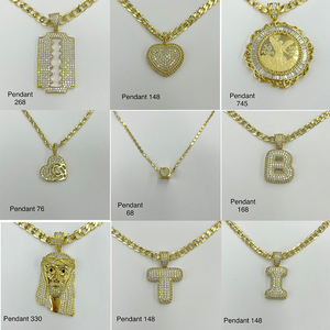 Xp100065 xuping joyería elegante simple 14K oro Jesús colgante fino cristal colgante para collar y letra colgante - Product Image 2