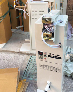 Soudeuse par points à pédale 2+2 3+3 pour tôles galvanisées, équipement de fabrication de conduits HVAC efficace - Product Image 3
