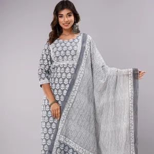 Bellissimo tessuto di cotone procin stampato Kurti con pantalone e malmal Dupatta abbigliamento etnico abbigliamento quotidiano prodotto sfuso fatto a mano