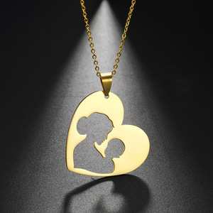 Regalo per la festa della mamma mamma che abbraccia la collana del bambino vera collana in oro 18 carati Non appannante in acciaio inossidabile 316L con cuore d'amore per madre e bambino - Product Image 4