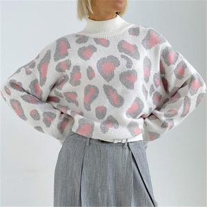 Maglione con stile Casual da donna lavorato a <span class=keywords><strong>maglia</strong></span> caldo Vintage di base bianco 2025 invernale con stampa leopardata oversize - Product Image 2