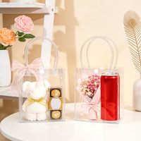 Sacs de shopping en PVC transparent en gros - Sacs cadeaux en plastique imperméables pour aliments avec impression de logo personnalisé