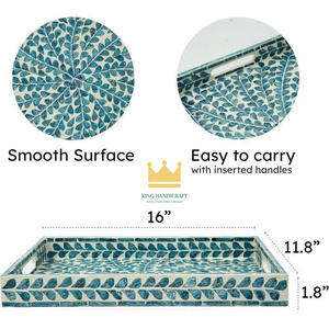 Plateau de service en rotin au design moderne, fait main, avec revêtement en laque et incrustations de nacre, hauteur réglable, en vente - Product Image 4