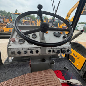 รถบดอัดแอสฟัลต์ XCMG XD80E มือสอง สภาพดี แบบดรัมคู่ สำหรับงานถนนและลานจอดรถ - Product Image 4