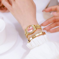 Nouvelle vente flash, montre à quartz carrée pour femme, fabrication directe d'usine, bracelet en acier inoxydable, alliage, résistante à l'eau 30M