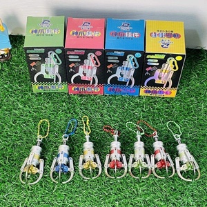 เครื่องเกมคีบตุ๊กตาขนาดเล็กแบบพกพา รุ่นใหม่มาแรง พร้อมพวงกุญแจโลหะ ของรางวัลสำหรับเด็ก - Product Image 6
