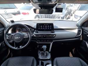 Kilometraje Original 2022, Seltos Blanco, Auto de Gasolina, SUV Compacto con Advertencia de Colisión Frontal - Product Image 3