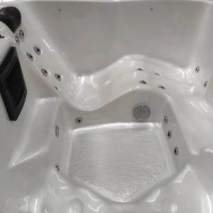 Bañera moderna <span class=keywords><strong>de</strong></span> acrílico al aire libre Bañera <span class=keywords><strong>de</strong></span> hidromasaje Función <span class=keywords><strong>de</strong></span> masaje <span class=keywords><strong>de</strong></span> hotel Bañera <span class=keywords><strong>de</strong></span> hidromasaje <span class=keywords><strong>SPA</strong></span> para 4 personas - Product Image 4