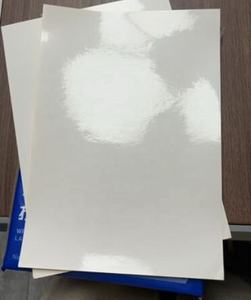 Papel estucado de 80 g/m², papel antiadherente de 75 g/m², papel adhesivo en blanco con o sin troquelado - Product Image 1