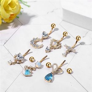 Set di 6 <span class=keywords><strong>Piercing</strong></span> per <span class=keywords><strong>Ombelico</strong></span> in Acciaio Inox 14G Placcato Oro/<span class=keywords><strong>Argento</strong></span> con Ciondoli a Forma di Cuore, Luna, Stella e Cristalli di Zirconia - Product Image 3