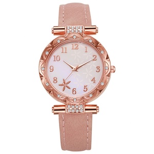 Reloj de cuarzo para mujer, correa de cuero, esfera floral, reloj de pulsera con diamantes de imitación para mujer, estilo elegante - Product Image 6