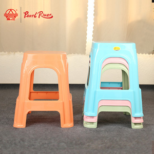 Ergonomic Stackable Plastic <b>Chair</b> with Subtle Grain Pattern Perfect for Meetings - Product Image 2