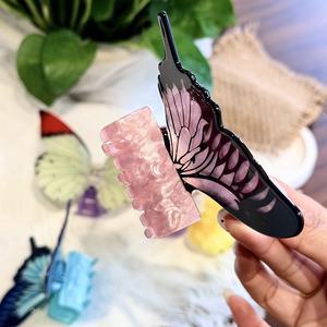 Nuevo Diseño, Pinzas <span class=keywords><strong>para</strong></span> el <span class=keywords><strong>Cabello</strong></span> con Mariposas Vintage Vívidas, Pinzas Grandes y Coloridas con Mariposas Simuladas, Pinzas Personalizadas - Product Image 3