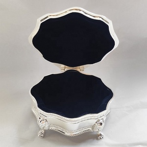 Elegant Shiny Silver Metal Jewelry <strong>Trinket</strong> <strong>Box</strong> - Product Image 4