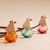 Diffuseur de parfum pour voiture avec logo personnalisé, en verre, élégant, à base d'huiles essentielles naturelles, longue durée, désodorisant, élimination des odeurs
