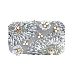 Bolso de mano acrílico de alta gama con forma de abanico semicircular ideal para bodas, cenas y fiestas con pliegues 3D - Product Image 4