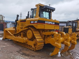 รถดันดินตีนตะขาบ CAT D8R มือสอง รอยขีดข่วนบนพื้นผิวเล็กน้อย ราคาดี เหมาะสำหรับงานดิน - Product Image 3