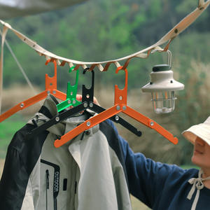 ราวตากผ้าอลูมิเนียมพับได้กลางแจ้ง แบบตั้งพื้นทรงสี่เหลี่ยม สำหรับจัดเก็บเสื้อผ้า ใช้ในบ้าน แคมป์ปิ้ง เดินทาง สีดำ สีส้ม สีเขียว - Product Image 3