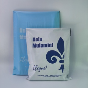 Sac d'expédition en polymailleur écologique rouge personnalisé à vente chaude, à base de plantes, pour t-shirt, colis de livraison, sac polymailleur pour vêtements - Product Image 6