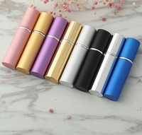 Vente en gros Coloré Personnalisé 5ml 10ml Vaporisateur d'huile de luxe Vaporisateur de parfum Atomiseur en aluminium avec boîte-cadeau