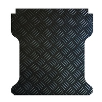 Tapis universel 60 "X 19.5" pour camionnettes utilitaires très épais en caoutchouc avec garniture pour s'adapter à la conception.
