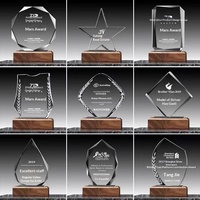 Cérémonie de remise des prix d'entreprise, souvenir d'entreprise, base en bois de hêtre, impression UV couleur intégrale, logo personnalisé, trophée en verre carré, trophée en bois